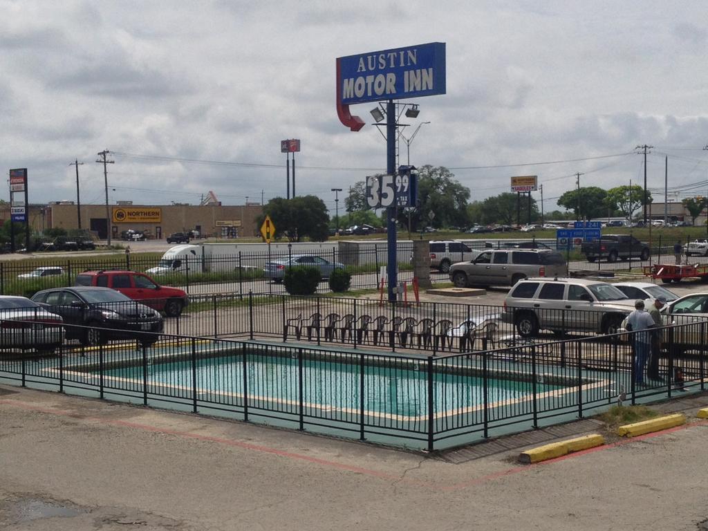 Austin Motor Inn Экстерьер фото